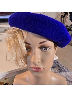 Elegant 100% Wool Royal Blue Beret for Women